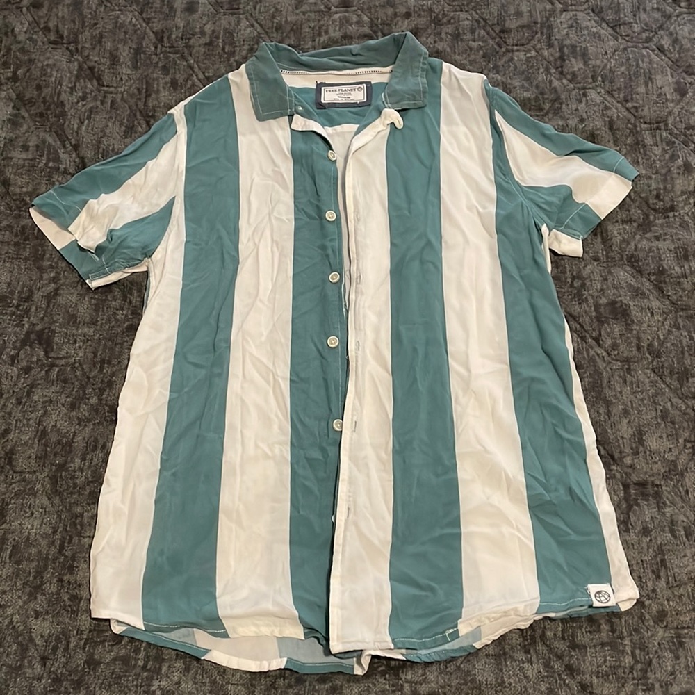 Men’s button up short sleeve